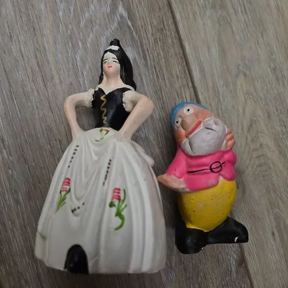 Snow White & The Seven Dwarfs Collection Of Ceramic Hand Painted Figures Vintage